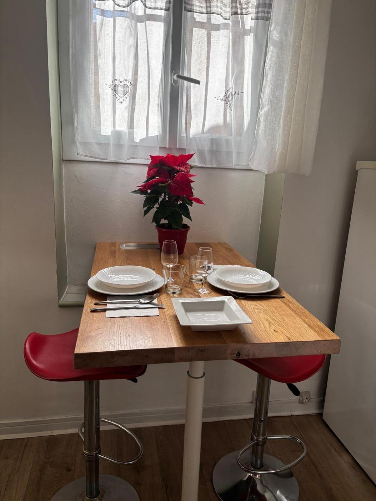 Appartement Central Des Terres Chaudes Proche Bord De Mer Menton Eksteriør billede